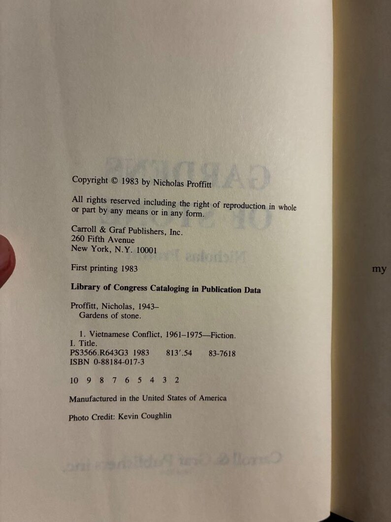 Gardens of Stone van Nicholas Proffitt, 1983, eerste editie, eerste druk. Zo goed als nieuw/zeer goed. afbeelding 3