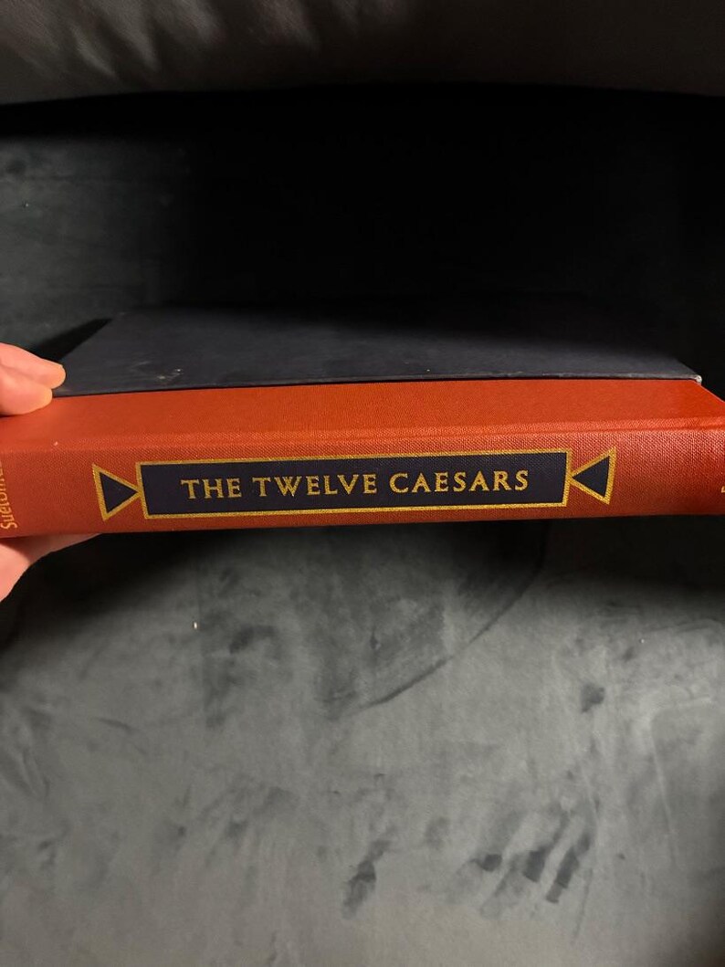 The Twelve Caesars by Suetonius First Edition 16th Printing Fine image 1