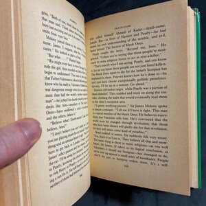 Scorpius by John Gardner 1988 First Edition First Printing Near Fine/VG+ Hardcover image 6
