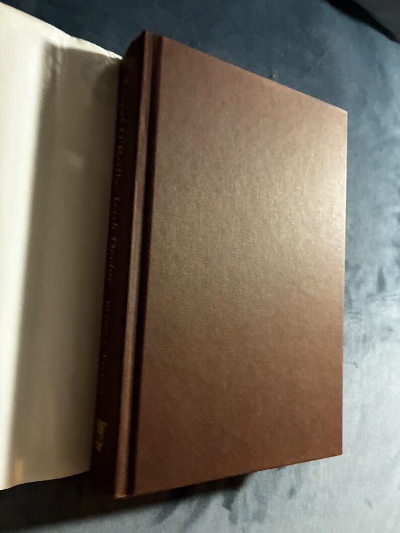 Fingal O'Reilly, médecin irlandais par Patrick Taylor, 2013, première édition, premier tirage, état proche du neuf/très bon+, couverture rigide image 7