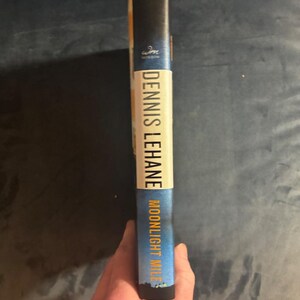 Moonlight Mile autorstwa Dennisa Lehane'a, 2010, pierwsze wydanie, pierwsze wydanie, prawie w dobrym stanie zdjęcie 7