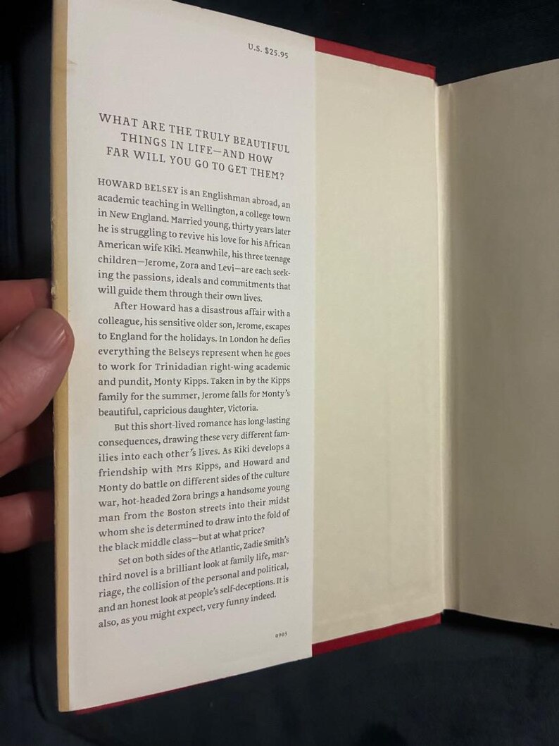 Sobre la belleza, de Zadie Smith. Primera edición, segunda impresión. Tapa dura. Muy buen estado. imagen 2