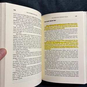 Powershift: Knowledge, Wealth, and Violence at the Edge of the 21st Century by Alvin Toffler 1990 First Edition First Printing Hardcover image 5