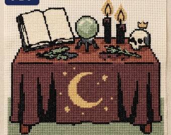 Patrón de punto de cruz ocultista, velas de altar y bola de cristal, gráfico gótico de bruja de gran tamaño, PDF, descarga instantánea.