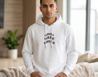 Crop-Hoodie mit Illustration einer malerischen Hütte am See und Sonnenaufgang – Gute Tage voraus!