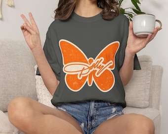 T-shirt arancione con scritta Dolly Butterfly / T-shirt retrò Dolly Butterfly Comfort Colors