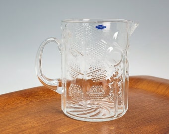 Nuutajärvi Iittala Flora Glass Pitcher, 40 oz - Raised Floral Oiva Toikka Design - Nuutajarvi Iittala Finland Mid Century Modern Clear Flora