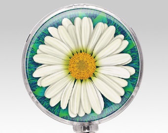 Badge Reel, Daisy Retractable Badge Holder, White Flower Badge Clip, Rn Lpn Dr Id Badge Medical Staff Gift for Her Coworker Gift 674
