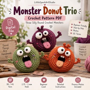 Puede incluir: Un patrón de ganchillo digital en PDF titulado Monster Donut Trio que muestra tres monstruos redondos y divertidos en morado, verde y naranja. Los monstruos tienen ojos blancos grandes, dientes pequeños y lenguas salientes. El patrón incluye instrucciones.