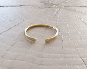 Ring "Golden Path" beautiful hammered brass ring.