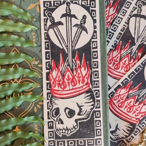 The King is Dead, Bookmarks, bookmark, linocut print, skull, medieval fantasy, role playing, fairy tale, crown, gothic, tarot, skull, sword