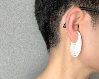 ovale ear cuffs