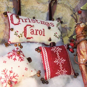Christmas Carol Ornaments: first pattern in Christmas Carol series -E pattern-