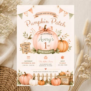 Puede incluir: Una tarjeta de invitación rectangular con calabazas en acuarela, banderines y el texto: Please join us at the Pumpkin Patch to celebrate Avery's 1st Birthday, Saturday October 26, 2025, 2:00 PM - 5:00 PM, The Miller Farm, 123 Pumpkin Lane, Nashville, TN 37201, RSVP to Emily 123-456-7890, Wear your favorite fall outfit, Cutest Pumpkin in the patch.