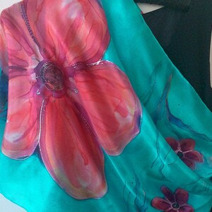 Blue Hand Painted Silk Scarf for Ladies. Art Scarf, Cadeau, écharpe en soie peint à la main.  Long 18x71 inch Silk Shawl, Gift Scarf