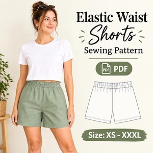Könnte beinhalten: Ein digitales Schnittmuster für Shorts mit elastischem Bund, mit dem Text Elastic Waist Shorts Sewing Pattern, PDF und Size: XS - XXXL. Das Bild zeigt eine technische Zeichnung der Shorts neben einem weißen T-Shirt und salbeigrünen Shorts.