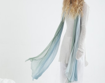 gestrickter Pashmina, transparenter Schal in Light Aqua Ombre, schöner Schal, langer Bambusschal, Brautjungfer Schal, übergroßer Schal, Geschenk für sie, Frau Geschenk