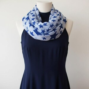 Loop-Schal aus weicher Baumwolle mit Sternen-Print