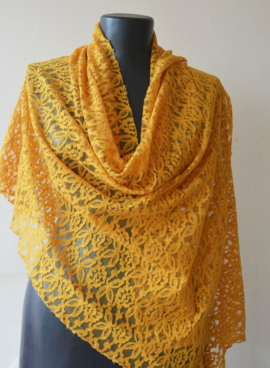 shawl mustard