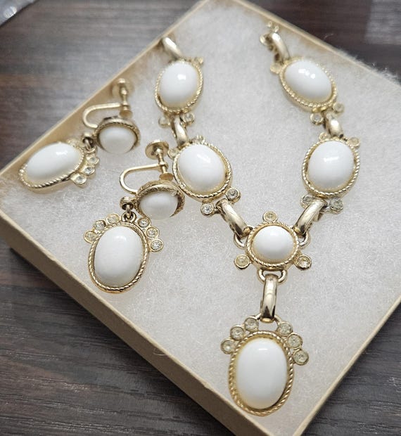 Vintage necklace set - image 2