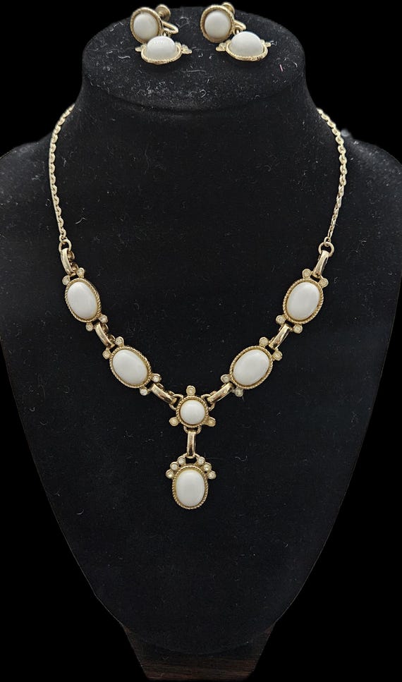 Vintage necklace set - image 1