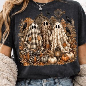 Fantasma de leopardo de otoño PNG, diseño de fantasmas de campo de calabazas, Halloween de granja PNG, camiseta de otoño PNG