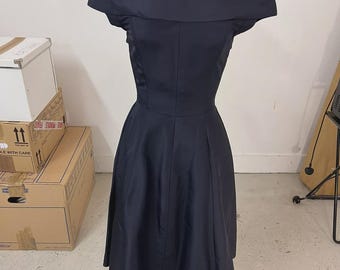 True Vintage Doop's Bardot Navy Blue Silk Taffeta 50s 1950s Dress Gown - S / M True Vintage Doop's Bardot Navy Blue Silk Taffeta 50s 1950s Dress Gown - S / M