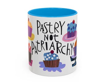 Tazza Pastry not Patriarchy | Collage originale di Gek Tessaro | Ceramica bicolore | Mug d Autore | Regalo  Attivista