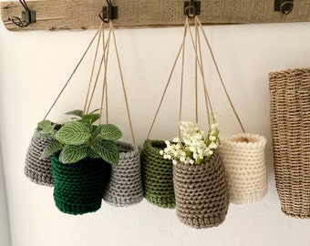 Crochet Hanging Basket  / Hanging Basket / Hanging Bag / Storage Basket / Farmhouse basket / Planter Basket / Basket Wall Decor