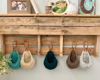 Crochet Hanging Basket / Hanging Basket / leather  handles / Crochet Teardrop / Storage Basket / Planter Basket / Plant Hanger / Hanging Bag