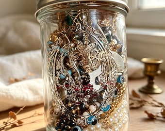 Mystery Jewelry Jar – Vintage Gold-Tone Jar, Retro-Modern Jewelry  Necklaces, Bracelets, Rings, Earring , Gift for Women, Jewelry Box