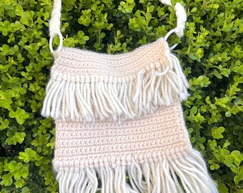 Vintage Hand Knit Fringe Boho Creme Colored Shoulder Bag/Purse