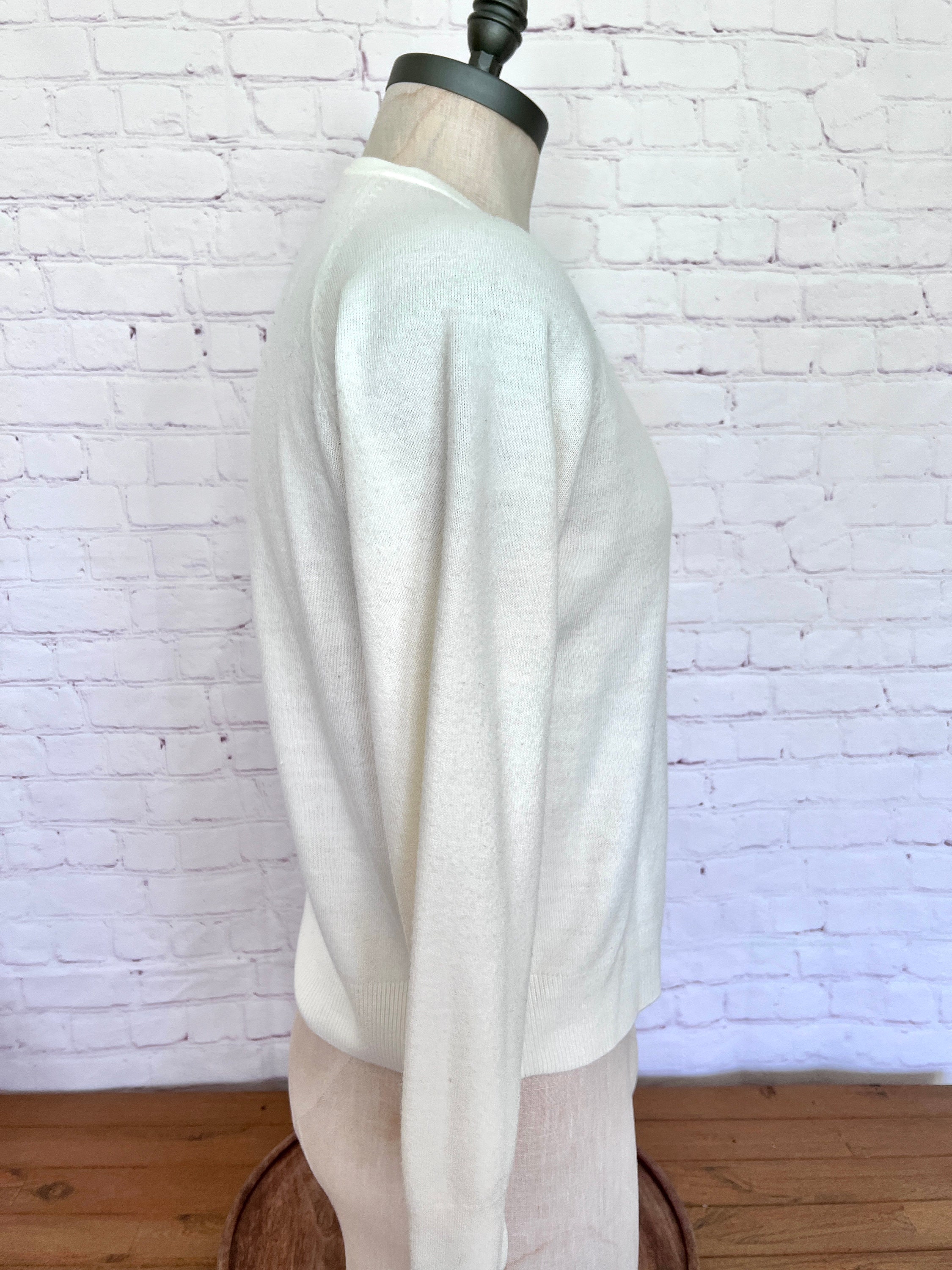90s Cashmere Vneck Sweater - Unisex - Size Medium - Jack Scotland