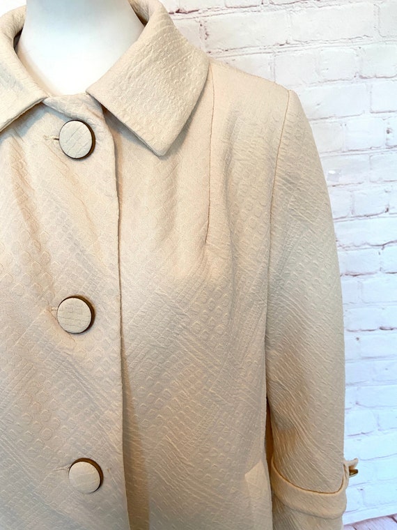 60s Unique White Textured Coat/Jacket/Raincoat - … - image 2