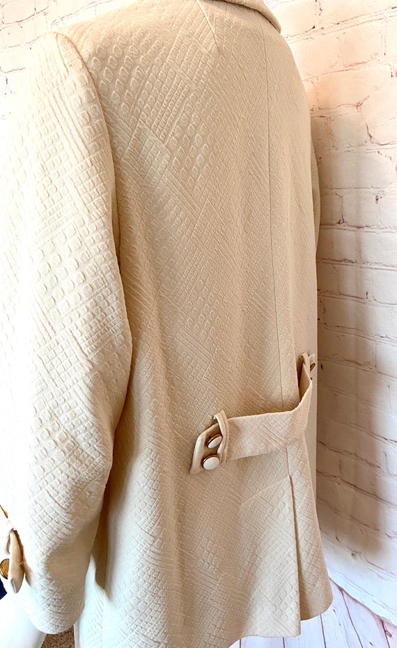60s Unique White Textured Coat/Jacket/Raincoat - … - image 7