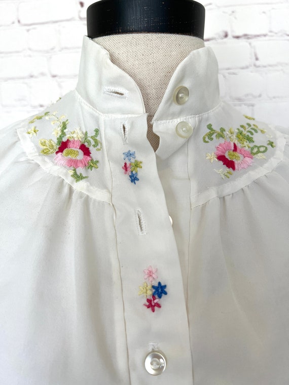 70's Embroidered Off White Blouse - Unique - Size… - image 4