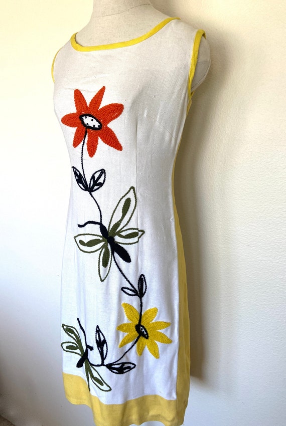 60's Embroidered Flowers Summer Sleeveless Dress -