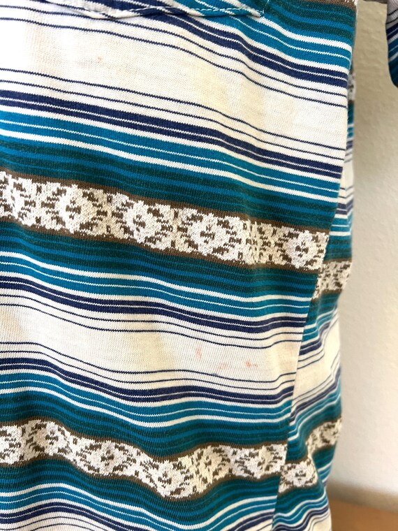 Retro Quicksilver Stripe Printed Tshirt - Size XL - image 9