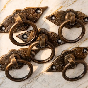 Zestaw 4 antycznych mosiężnych uchwytów do szafek – Vintage Diamond Cabinet Hardware