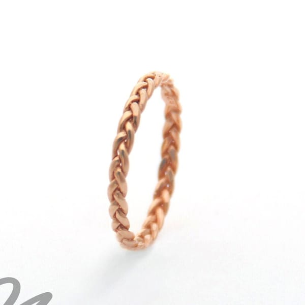 Geflochtener 14k Rose Gold Ehering, einzigartiger Eternity Ring, einzigartiger Eternity Band für Frauen, Dünner keltischer Knotenring, keltischer Goldring