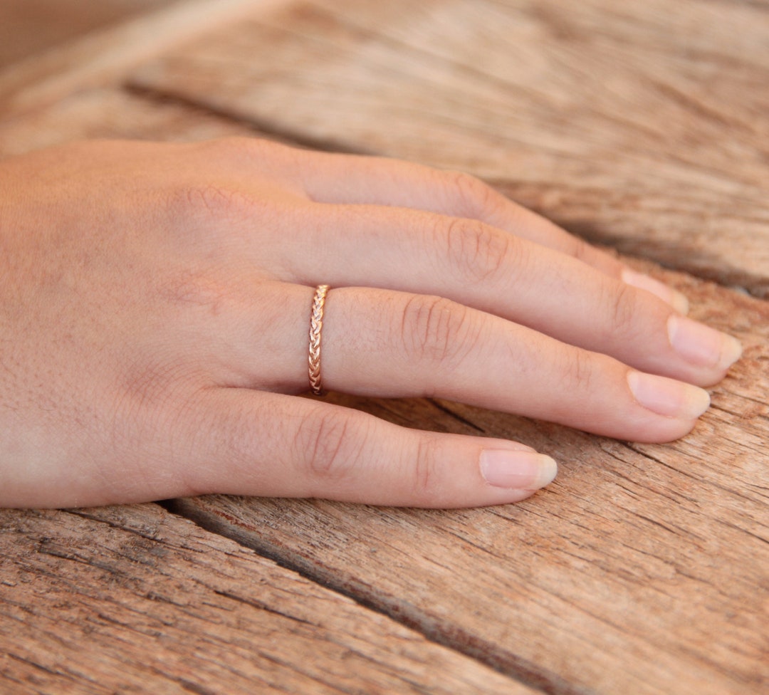 Rose gold thin band ring outlet