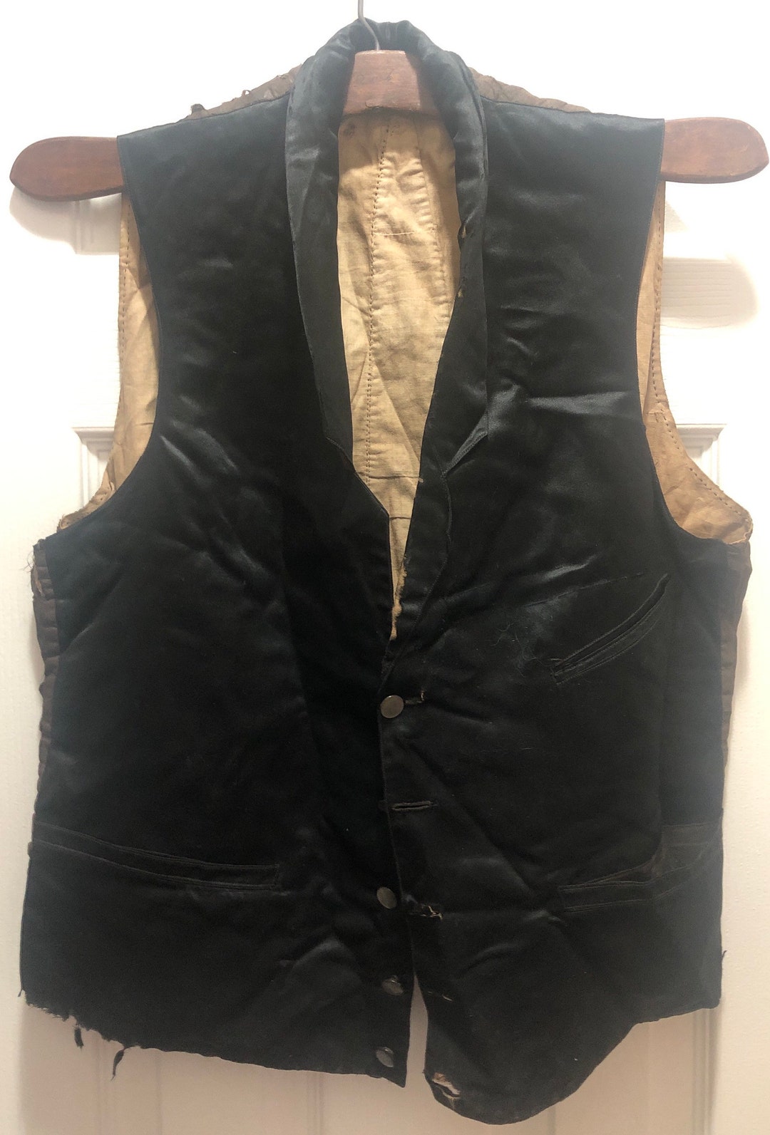 Gilet Vintage Années 80 Brillant Taille 42 - Taffetas Noir Brodé - Pièce Unique Faite Main En France