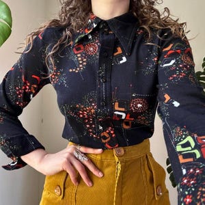 vintage 1970s deadstock combed cotton dagger collar geometric pattern black shirt