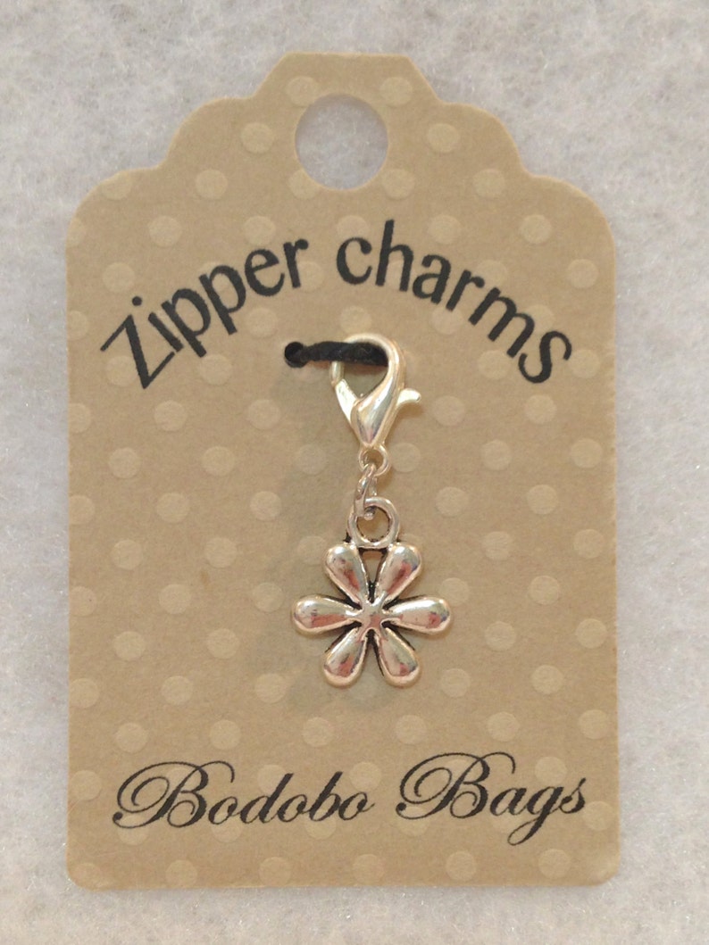 Daisy Zipper Charm image 3