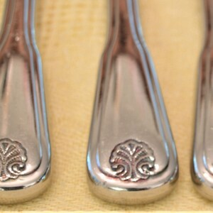 5 Knives Oneida Colonial Mood Stainless Steel Flatware