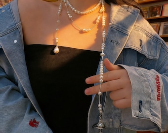 Colar de pérolas em camadas para mulheres, joia vintage marcante com pérolas, colar longo com pingente de pérola, presente elegante e moderno, acessório boho chic.