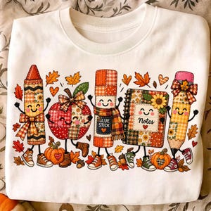 PNG de profesor de otoño, PNG de garabatos escolares de otoño, diseño de camiseta de profesor con retazos, útiles escolares de calabaza adorables, sublimación para el aula de otoño