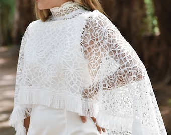 White Lace Wedding Cape, Lace Bridal Cape with Fringe Trim, Wedding Shawl, Boho Style Poncho, Bridal Cover Up, White Bolero, Bridal Cape