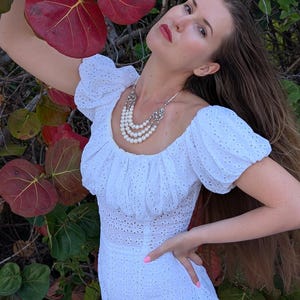 Sample Sale Vintage Wedding Dress in Eyelet Cotton and ruched bustier. Puffy sleeves vintage style dress embroidered cotton dress , Size M