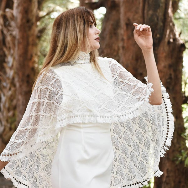 White Lace Wedding Cape, Lace Bridal Cape with Fringe Trim, Wedding Shawl, Boho Style Poncho, Bridal Cover Up, White Bolero, Bridal Cape